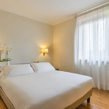 La Pace Hotel