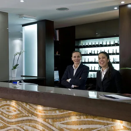 La Pace Hotel