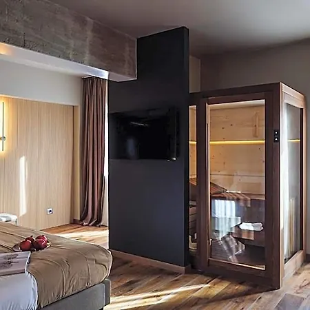 Отель La Pace 3*