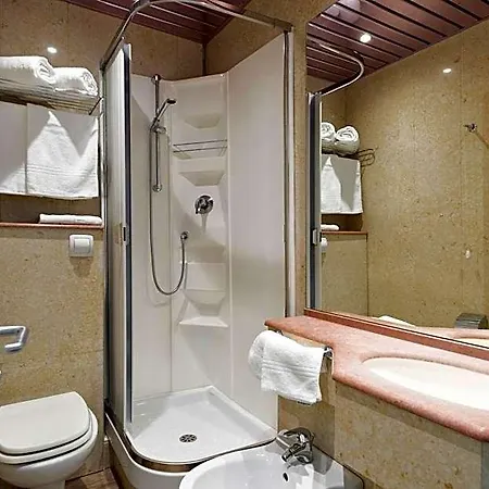 Отель La Pace 3*