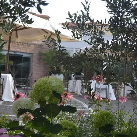Hotel La Pace 3*